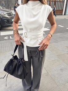 Aloruh 白色短袖襯衫 優雅商務通勤 極簡老錢風 成熟洗練辦公室女上衣 - 白色 - 查看 8