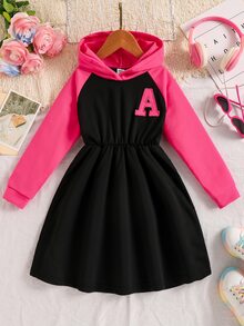 SHEIN 女童拼色連帽洋裝，學院風刺繡徽章長袖鬆緊腰運動衫洋裝，舒適校園休閒運動裙 - 玫紅色 - 查看 3