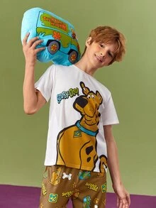SCOOBY-DOO X SHEIN 大童男孩聯名卡通狗白色圓領T恤，狗狗、汽車、骨頭與英文字母滿版印花，長褲2件式居家休閒套裝 - 棕色 - 查看 5