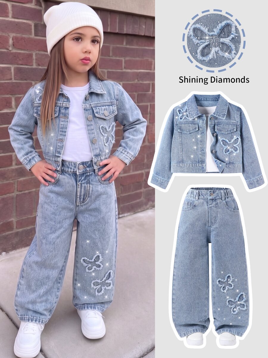 SHEIN ChillGRL 女童返校牛仔兩件套,短版翻領牛仔外套,水鑽裝飾毛邊下擺蝴蝶拼接寬腿長褲休閒套裝 - 淺色水洗藍 - 查看 1