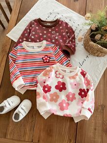 SHEIN Vintaside Kids 3件組女嬰秋冬抓絨圓領運動衫，咖啡色、粉色、白色復古甜美風，紅花波浪彩色條紋滿版印花，適中厚度，適合日常穿著、幼兒園、外出與派對 - 彩色 - 查看 1