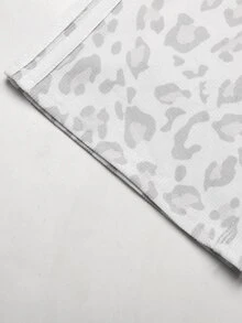 SHEIN 兒童青少年女孩時尚淺灰色豹紋對比白色膠帶裝飾休閒連帽外套直筒長褲2件套灰色套裝秋冬款 - 淺灰色 - 查看 10