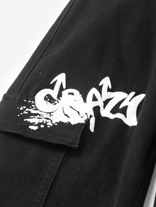 SHEIN 青少年男孩时尚休闲 Y2K 复古酷炫街头风，返校季学院风，笑脸涂鸦图案设计，简约舒适，适合工作场合，带口袋，黑色牛仔裤版型，柔软舒适，适合日常穿着，也适合秋冬季节的锐舞音乐节和街头服饰。 - 黑色 - 查看 3