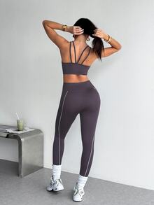 SHEIN Sports 女款字母印花上衣與緊身褲休閒日常運動套裝 - 灰色 - 查看 3