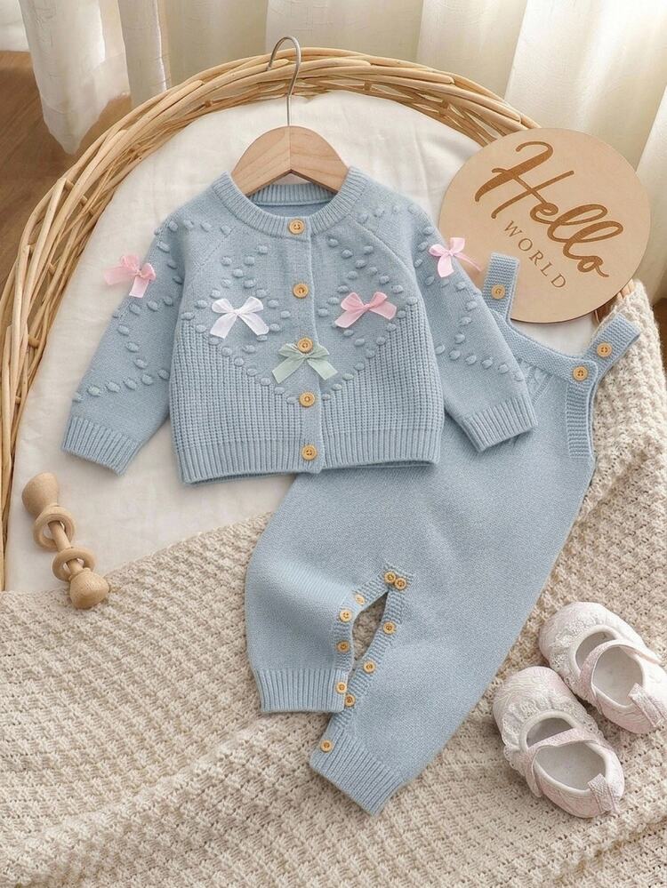 SHEIN Baby Girl Knit Sweater Set, Light Blue 3D Bubble Bow Knit 2-Piece Set, Round Neck Single-Breasted Wooden Button Cardigan Sweater + Suspenders Open-Crotch Knit Long Pants, Versatile Knit 2-Piece Outfit For Daily Wear, Outings, Family Gatherings, Travel, Vacation, Birthday Parties - Blue - View 1