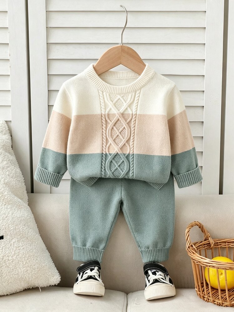 SHEIN Newborn Baby Sweater Onesies, Infant Girls Footed Romper, Soft And Comfortable, Perforated French Heavy Work, Cute And Elegant, Gray Purple, Sweet Lady Style, Newborn Baby Romper, Cute Cartoon Jumpsuit, Winter Fashion, Versatile For Spring, Autumn, Winter, Daily Casual, Party, Travel, Holiday, Outdoor Play - Multicolor - View 4