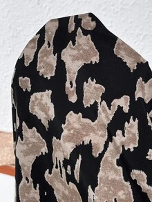 SHEIN VCAY 大码度假细肩带夏季波西米亚风连衣裙，带流苏下摆 - 彩色 - 查看 9