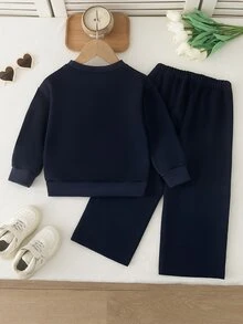 女童 (小號) 蝴蝶結運動衫與長褲 2 件套，海軍藍圓領長袖運動衫，胸前印有蝴蝶結圖案，袖口鏤空蕾絲飾邊，搭配寬腿長褲，適合日常上學、返校、戶外出遊，春秋穿著，可愛時尚 - 藏蓝色 - 查看 2