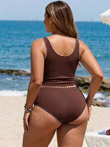 SHEIN Swim Plus Size Contrast Color Trim Summer Beach Bikini Top - Coffee Brown - View 4