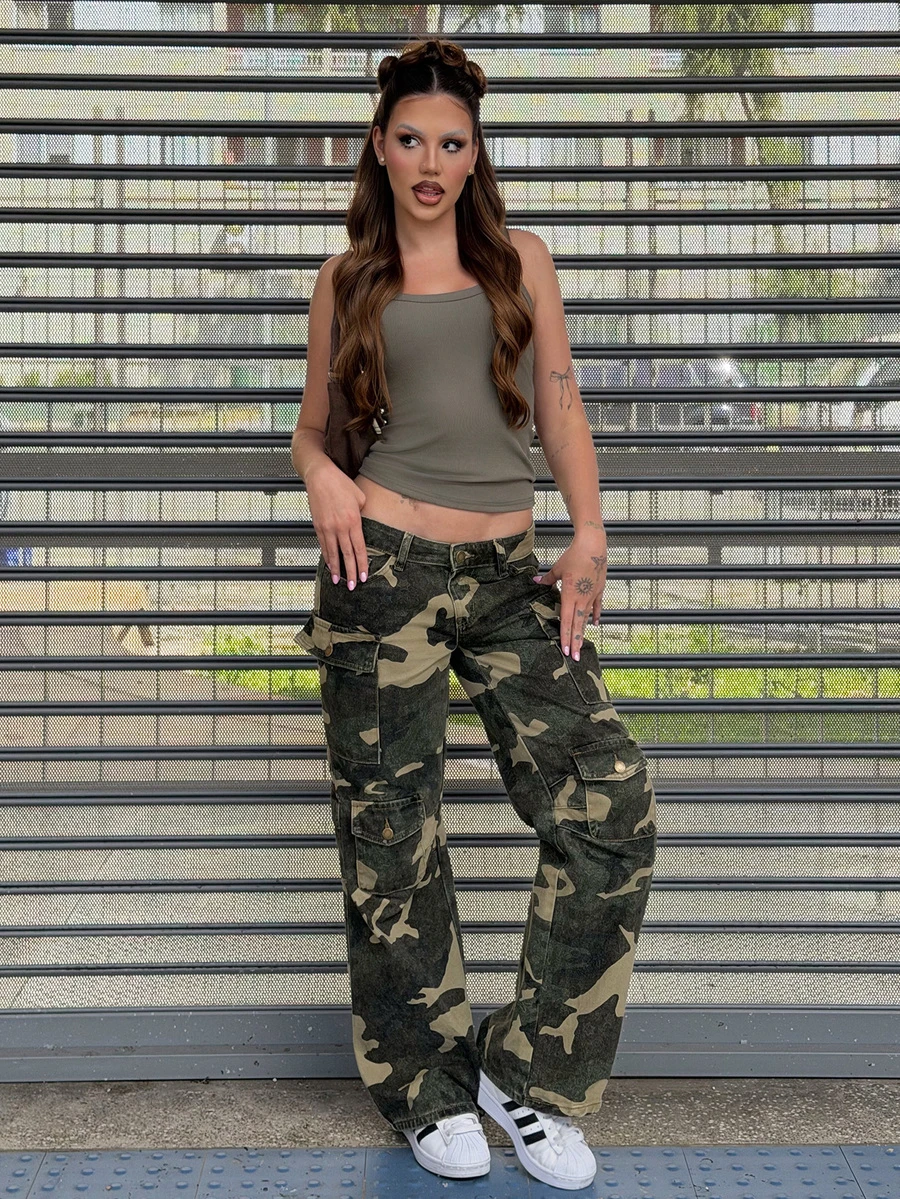 Vivi Wanderley Women's Plain Round Neck Tank Top - Army Green - View 1