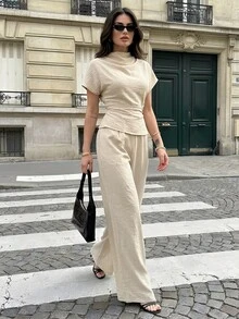 Firerie Conjunto elegante de dos piezas para mujer en color beige, blusa de cuello plisado con manga asimétrica de estilo lino & pantalones de pierna ancha con cintura elástica, atuendo para vacaciones de verano - Albaricoque - Ver 5