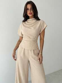 Firerie Conjunto elegante de dos piezas para mujer en color beige, blusa de cuello plisado con manga asimétrica de estilo lino & pantalones de pierna ancha con cintura elástica, atuendo para vacaciones de verano - Albaricoque - Ver 12