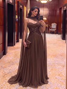 Aureia 優雅浪漫正式晚宴棕色彈性網紗細肩帶洋裝，亮片拼接可拆式垂墜裝飾，秋季款 - 咖啡棕 - 查看 2