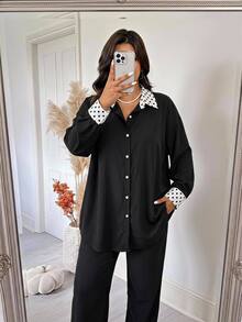 SHEIN CURVE+ 大尺碼女款秋季休閒傳統教師節幾何印花長袖寬鬆舒適襯衫，黑色辦公正式秋季款 - 黑與白 - 查看 5