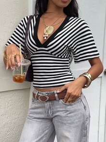 Aloruh Women's Spring/Summer New V-Neck Loose Striped Short Sleeve T-Shirt, Suitable For Streetwear And Daily Wear - Black and White - View 5
