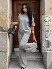 Aloruh Setelan Kasual 2 Potong Wanita: Kaos dan Celana Panjang dengan Detail Renda Kontras di Bagian Bawah dan Kerah Bulat - Light Grey - View 1