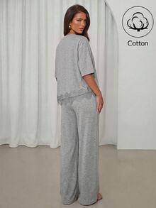 Aloruh Setelan Kasual 2 Potong Wanita: Kaos dan Celana Panjang dengan Detail Renda Kontras di Bagian Bawah dan Kerah Bulat - Light Grey - View 2