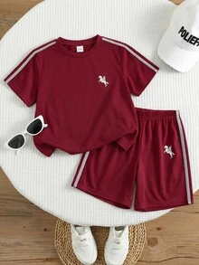 SHEIN Little Byeori 2件套男童休闲舒适百搭条纹缎带撞色圆领短袖T恤和纯色短裤套装 - 紅色 - 查看 9