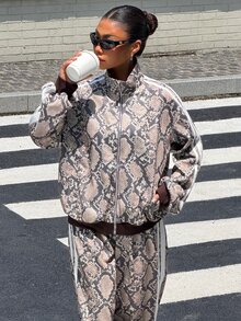 Muchica 復古街頭風 Python 蟒蛇印花運動衛衣外套與長褲運動套裝 - 鏽棕色 - 查看 6