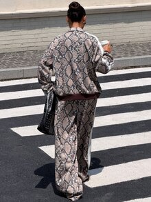 Muchica 復古街頭風 Python 蟒蛇印花運動衛衣外套與長褲運動套裝 - 鏽棕色 - 查看 2