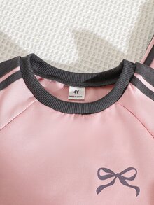 SHEIN Playful Pals 女童 2 件式休閒套裝，落肩短袖 T 恤搭配前胸蝴蝶結印花、對比條紋蝴蝶結裝飾寬腿長褲，返校穿搭服飾 - 粉色 - 查看 9
