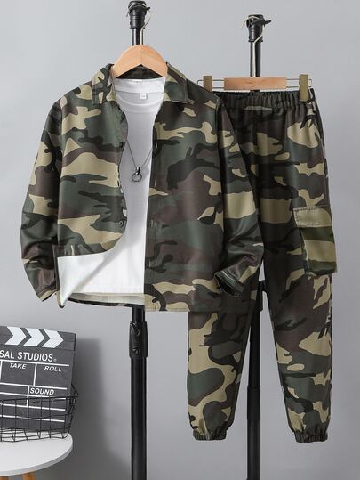 SHEIN 2pcs/Set Kids Tween Boy Casual Camouflage Print Short Sleeve Shirt And Sweatpants Outfit, Lapel Design, Suitable For Daily Wear, Vacation And Sports, All Seasons