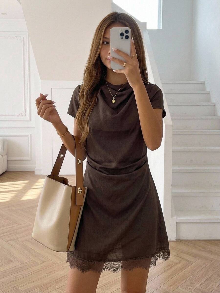 SHEIN 青少年女孩小高領蝙蝠袖對比蕾絲洋裝 - 咖啡棕 - 查看 1