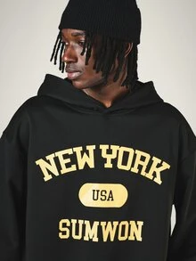 SUMWON New York USA Varsity Text Print Oversized Pullover Hoodie With Long Sleeves And Hooded Neckline - Black - View 5