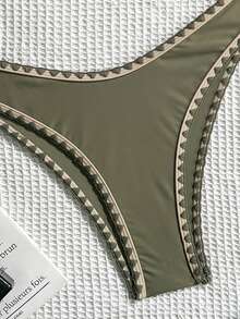 Swim Basics 夏季新款纯色可调节肩带贝壳饰边低腰三角比基尼泳衣套装（女款） - 彩色 - 查看 6
