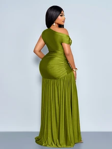 SOLERSUN Plus Asymmetrical Neck Top & Split Thigh Skirt - Green - View 3