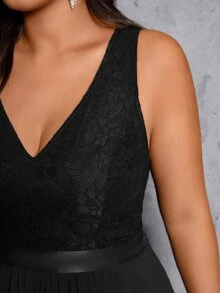 SHEIN Belle 加大对比色蕾丝无袖连衣裙长款女装 - 黑色 - 查看 10