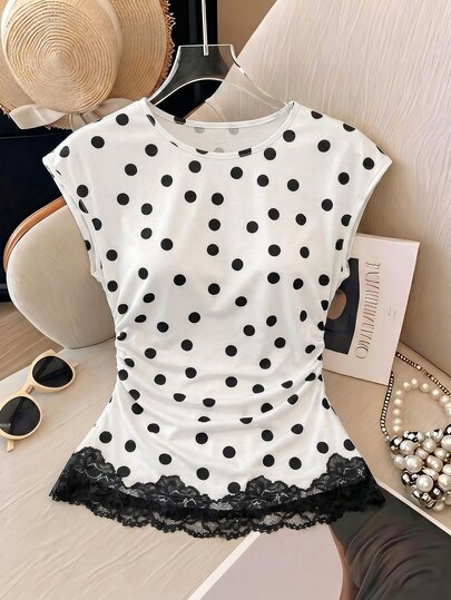 Gownix Camiseta Feminina de Gola Redonda Branca e Preta com Poá, Bainha de Renda, Patchwork, Franzida e Cintura Marcada, para Chá da Tarde, Brunch, Festa Diurna, Encontro para Café, Verão, Elegante