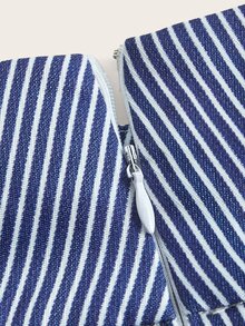 SHEIN X KeniaOs SHEIN ICON 条纹印花露背吊带上衣和百褶裙 - 藍色 - 查看 8