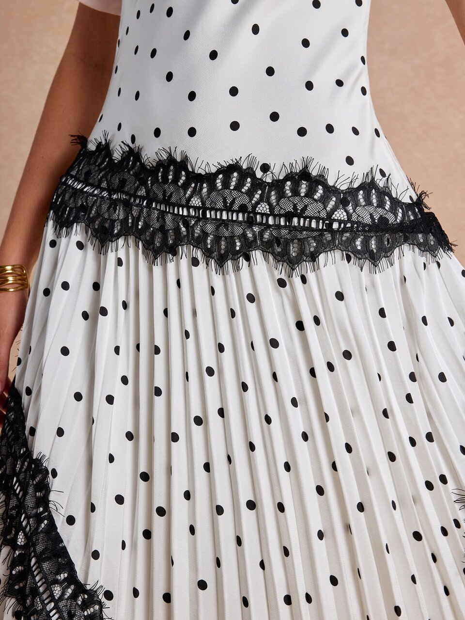 Enchnt Premium Pre-Fall Romantic Women's Elegant White Polka Dot Lace Patchwork Pleated Dress,Party Dress,New Year Looks,Festival Outfits,Casual Dress