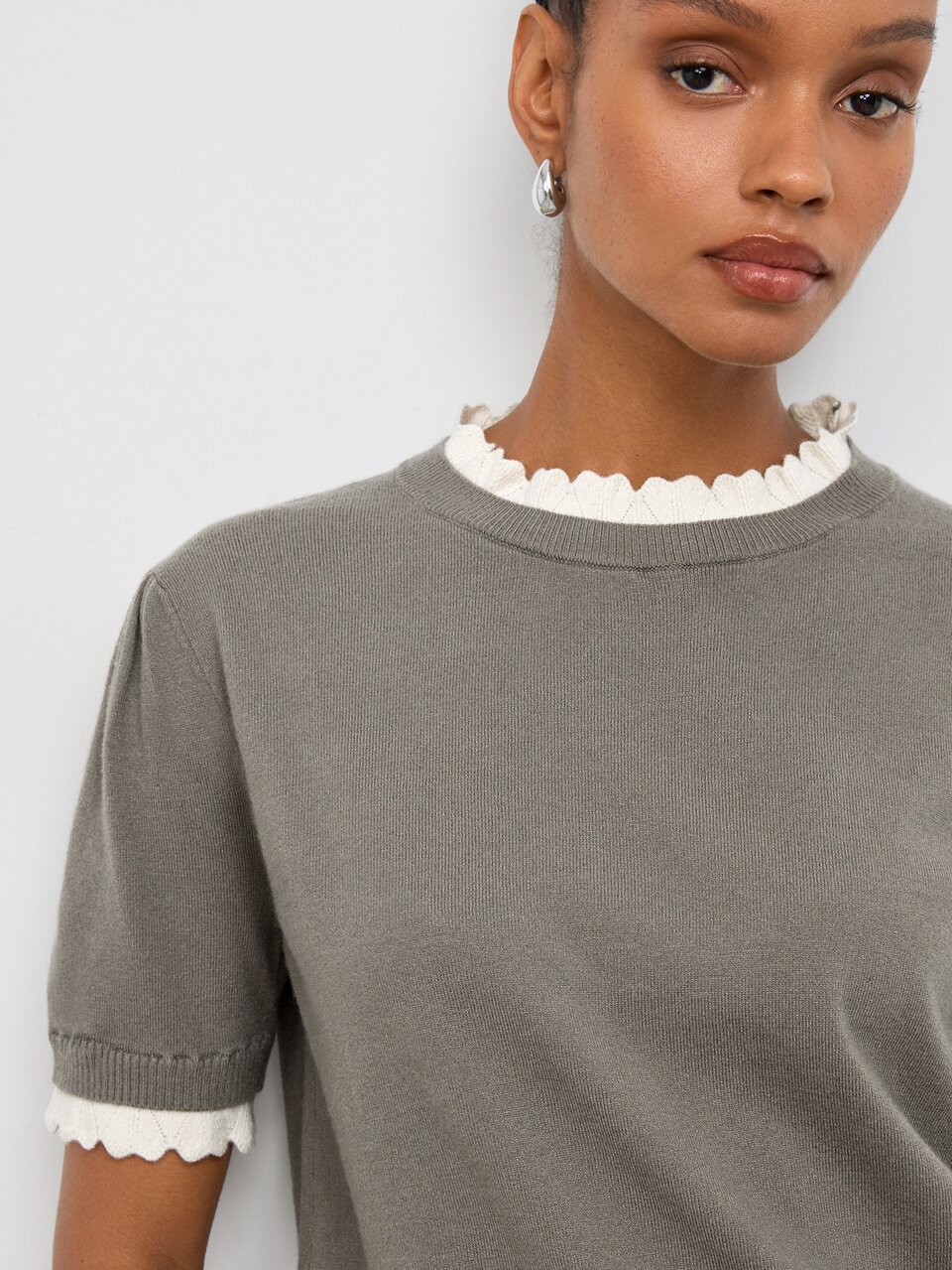 SHEIN Maija Top de punto casual de manga corta con cuello redondo y bloques de color para mujer