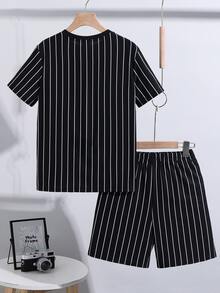SHEIN 2件套儿童/青少年男童休闲条纹圆领T恤短裤套装，适合上学、通勤、日常休闲穿着、运动、春夏穿着。 - 黑色 - 查看 2