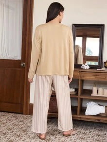 Doze Lane 大尺碼純色長袖上衣泡泡袖紋理布料條紋印花長褲睡衣套裝 黑色米色 秋季睡眠 新娘居家休閒 晚間 熱帶優雅 - 彩色 - 查看 2