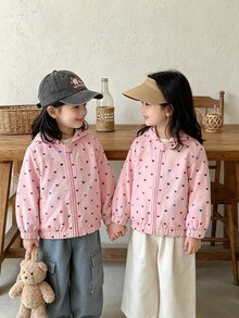 SHEIN 幼女返校秋季夾克，彩色愛心印花拉鍊連帽外套，長袖休閒外衣，適合秋季日常穿搭 - 粉色 - 查看 4