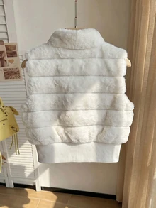 Comfortcana Plus Size Women's Casual Faux Fur Vest Faux Fur Jacket Suitable For Outdoor Wear Winter,Micro Short,Fur - White - View 2