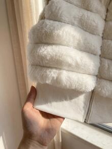 Comfortcana Plus Size Women's Casual Faux Fur Vest Faux Fur Jacket Suitable For Outdoor Wear Winter,Micro Short,Fur - White - View 7