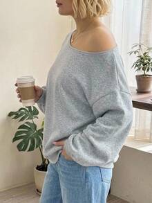 SHEIN CURVE+ 大尺碼女款休閒淺灰色露肩寬鬆長袖衛衣，極簡風格，適合秋冬穿著 - 灰色 - 查看 2