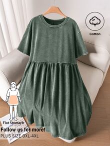 CosyJoli Plus Size Women Round Neck Pleated Casual Daily Wear Snow Flake Print Dress - Green - View 1