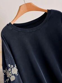 CosyJoli 大尺碼女款花卉印花圓領長袖寬鬆休閒衛衣 秋季 - 藏蓝色 - 查看 5