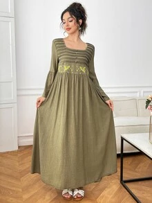 Yasmyna Women's Embroidered Pleated Textured Arabic Traditional Dress Elegant - Green - View 5