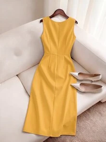 GlowEve CURVE Vestido sin mangas con pliegues de unicolor para mujer de talla grande - Dorado - Ver 2