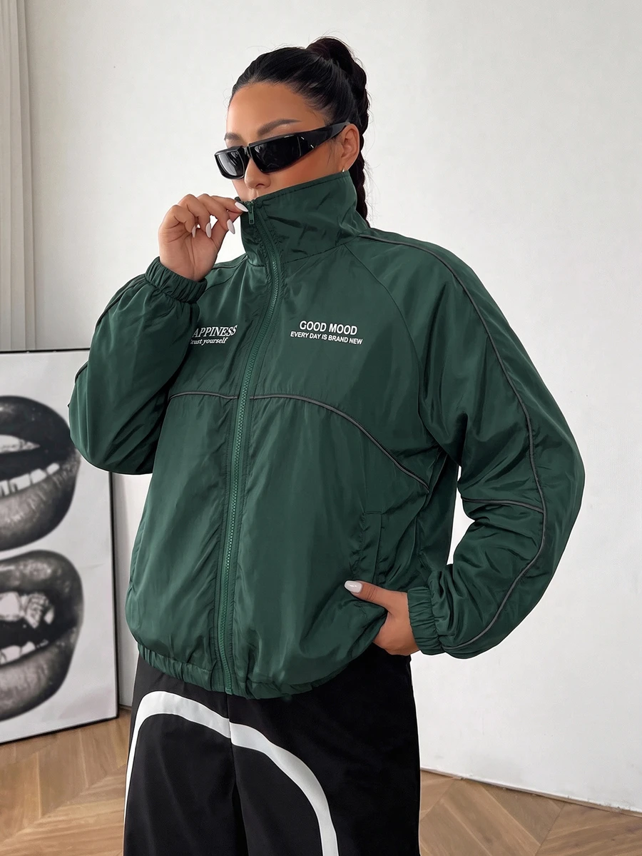 SHEIN EZwear 深綠色大尺碼女款字母印花插肩袖長袖拉鍊外套,適合俱樂部、辦公室,秋季寬鬆牛仔風 - 墨綠色 - 查看 1