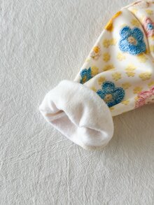 SHEIN 2件組幼兒女嬰衛衣長褲套裝，可愛甜美奶油黃3D花朵波點，長袖圓領加厚羅紋，生日秋季穿搭 - 彩色 - 查看 7