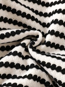 SHEIN 女嬰秋冬款柔軟舒適可愛刺繡粉色保暖內裡長袖連帽衛衣與長褲2件套 - 黑與白 - 查看 3