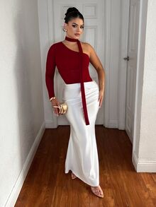 Dayanna Comas Women's Fashionable Elegant Solid Color Slim Fit One-Shoulder Top With Ribbon - Burgundy - View 1