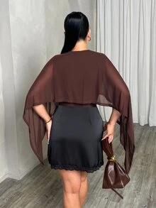 Dayanna Comas 女士斜肩荷叶边层叠雪纺衬衫，优雅衬衫，简约时尚衬衫 - 棕色 - 查看 2